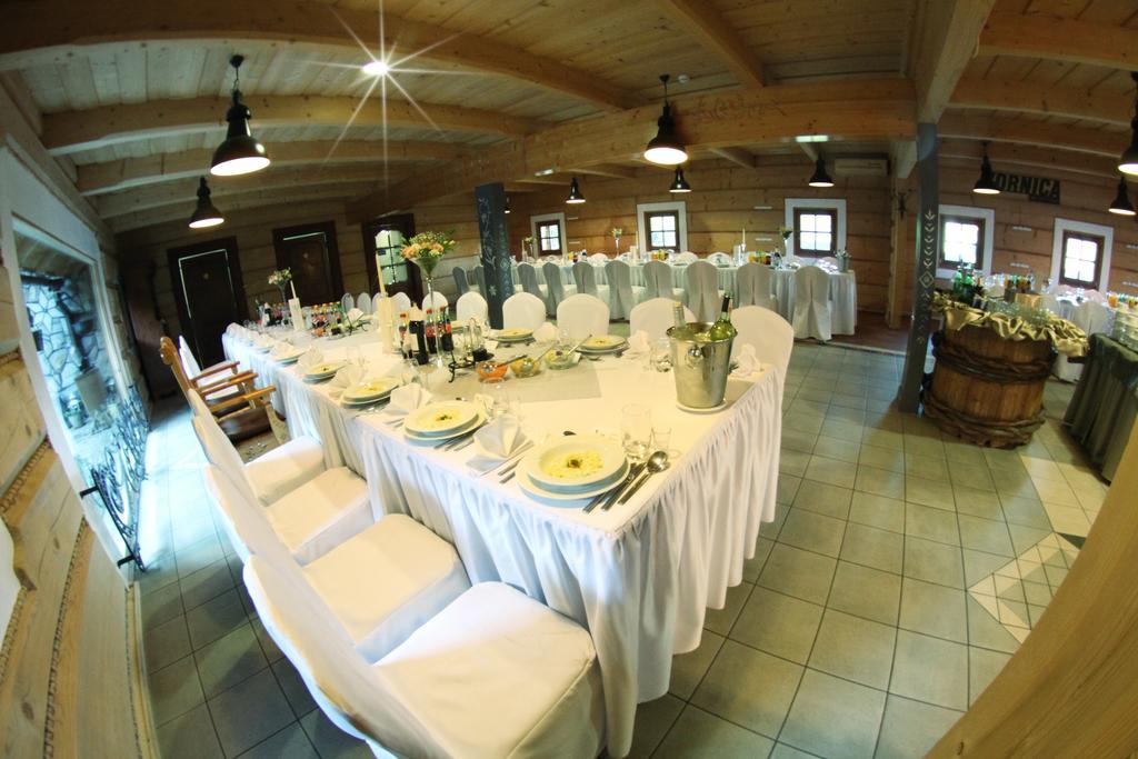 Hotel Zornica Poczesna 외부 사진
